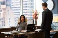 Suits – Jessica (Gina Torres) und Harvey (Gabriel Macht) stehen unter Druck – die Kanzlei braucht dringend Unterstützung im Kampf gegen Hardman. Doch können sie Dana Scott wirklich trauen?