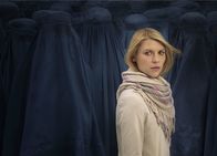 Homeland – (4. Staffel) - Carrie Mathison (Claire Danes) tritt als CIA-Agentin eine neue Stelle im Mittleren Osten an, um den Terrorismus zu bekämpfen ...