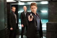 Jack Ryan: Shadow Recruit – Der der russischen Regierung nahestehende Oligarch Viktor Cherevin (Kenneth Branagh, r.) plant einen Anschlag in den USA. Dieser droht, die Vereinigten Staaten in eine tiefe Wirtschaftskrise zu stürzen und viele Menschen in den Tod zu reißen ...