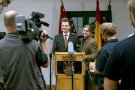 Der Winzerkönig – (v.li.) Stefan Fleming (Georg Plattner), Max Herbrechter (Andreas Koblenz).