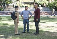 Navy CIS: L.A. – Auf Mörderjagd: Callen (Chris O'Donnell, M.) und Sam (LL Cool J, r.) ...