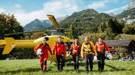 Die Bergretter – (v.li.): Robert Lohr (Michael Dörfler), Michael Pascher (Rudi Dolezal), Luise Bähr (Katharina Strasser), Sebastian Ströbel (Markus Kofler), Markus Brandl (Tobias Herbrechter).