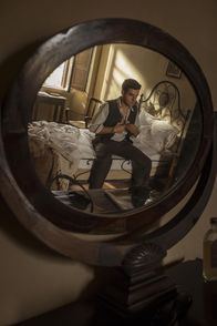 Catch-22 – Yossarian (Christopher Abbott)