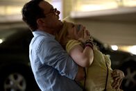 The Call - Leg nicht auf! – Im Parkhaus überwältigt Michael Foster (Michael Eklund) die unaufmerksame Casey (Abigail Breslin).