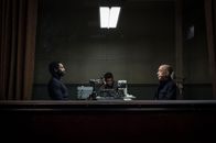 Counterpart – Ian Shaw (Nicholas Pinnock, l.); Howard (J.K. Simmons, r.)