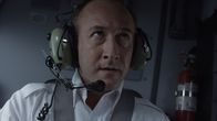 Mayday - Alarm im Cockpit – REENACTMENT - Helicopter pilot, Ara Zobayan (played by Perry Mucci), struggles to fly a Sikorsky S-76-B helicopter carrying basketball legend Kobe Bryan, his daugher and six other passengers. (Cineflix 2021)