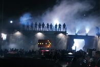 Resident Evil: Apocalypse – Racoon City im Ausnahmezustand. Das Virus greift immer weiter um sich, die Zombies überrennen die Stadt!