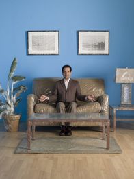 Monk – Monk (Tony Shalhoub) ist der wohl schrulligste Detektiv der TV-Krimigeschichte. Dieser Mann hat vor allem Angst: Vor Menschenmassen, vor Edelsteinen, vor Höhe, vor Dunkelheit und Dreck, vor Bakterien und sogar - vor Milch! Doch mit Hilfe der Krankenschwester Natalie versucht sich Monk als freischaffender Detektiv - und das äußerst Erfolgreich!