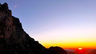 Heimatleuchten – Sonnenaufgang am Untersbergmassiv oberhalb Grödig