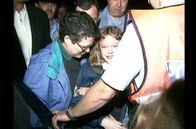Unfassbar - Der Fall Dutroux – Die zwölfjährige Sabine Dardenne konnte lebend aus dem Martyrium befreit werden.