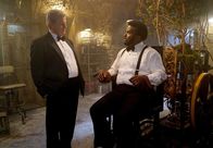 Ghosted – Campbell McMasters (Sam McMurray, l.); Leroy Wright (Craig Robinson, r.)