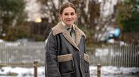 Sturm der Liebe – Natalie (Teresa Klamert) ist erleichtert, als sie hört, dass Ana unter ihre Geschichte mit Vincent einen Schlussstrich gezogen hat.