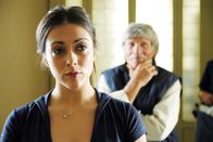 Donna Roma – Angelina (Valentina Lodovini) überrascht ihre Kollegen auf dem Kommissariat mit ihrem scharfen Verstand.
