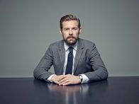 Late Night Berlin – Popkultur, Politik, Musik, Sport, Gesellschaft und Medien - Woche für Woche sendet ProSieben die neue Late-Night-Show mit Klaas Heufer-Umlauf für Deutschland direkt aus Berlin.
