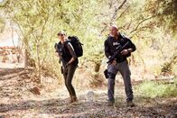Navy CIS: L.A. – Kensi Blye (Daniela Ruah, l.); Lance Hamilton (Bill Goldberg, r.)