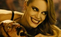 Witching & Bitching – Opfer (Manuel Tallafé, unten), Eva (Carolina Bang)