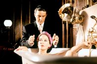 Stockinger – Huub Stapel (Dr. Van Voorst), Zuzana Kocuriková (Gräfin Patricia Caccese).