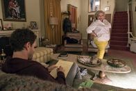 Mr. Griffin - Kein Bock auf Schule – Glenn Howerton (Jack Griffin), Paula Pell (Helen Henry DeMarcus).