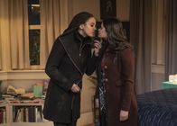 Charmed – Jada (Aleyse Shannon, l.); Mel Vera (Melonie Diaz, r.)