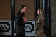 How I Met Your Father – Jesse (Chris Lowell, l.); Sophie (Hilary Duff, r.)