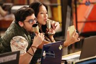 The Great Indoors – Clark (Christopher Mintz-Plasse, l.); Emma (Christine Ko, r.)