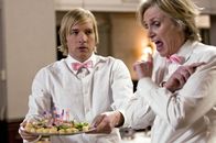 Party Down – Kyle Bradway (Ryan Hansen. l.); Constance Carmell (Jane Lynch, r.)