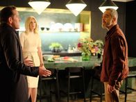 Suspect – Wieder versucht Richard (Ben Miller, l.) zwischen Danny (James Nesbitt, r.) und Pathologin Jackie (Joely Richardson, M.) zu vermitteln.