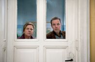Alles Klara – Paul (Felix Eitner, r.) und Anke Reimers (Ramona Kunze-Libenow, l.) werden Zeuge eines einmaligen Schauspiels.