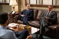 Bull – Steve Perry (Brennan Brown, l.); Dr. Jason Bull (Michael Weatherly, r.); Steve Perry (Brennan Brown, l.); Jason Bull (Michael Weatherly, r.)