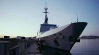 Kriegsschiffe - Tod auf See – Die französische Mehrzweckfregatte "La Fayette" wurde 1996 in Dienst gestellt und ist eines der ersten einsatzfähigen Schiffe, das mit Hilfe von Stealth-Technik seine Radar-Signatur verbergen kann.