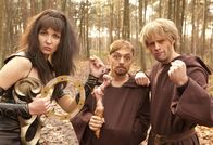 Switch Reloaded – (4. Staffel) - Raue Gesellen: Xena (Constanze Behrends, l.), Gladius (Bernhard Hoecker, M.) und Lasko (Max Giermann, r.)