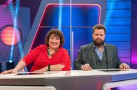 Meister des Alltags – Neues Rateteam beim SWR Wissensquiz „Meister des Alltags“: Comedienne Meltem Kaptan und Schauspieler Antoine Monot Jr. gehen Fragen aus dem alltäglichen Leben mit Witz und gewitzt auf den Grund.