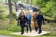 FBI: Most Wanted – (v.l.n.r.) Hana Gibson (Keisha Castle-Hughes); Nina Chase (Shantel VanSanten); Remy Scott (Dylan McDermott); Ray Cannon (Edwin Hodge)