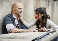 Navy CIS: L.A. – David Sarraf (Eyas Younis, l.); Kensi Blye (Daniela Ruah, r.)