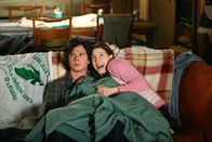 The Middle – Axl (Charlie McDermott, l.); Sue (Eden Sher, r.)