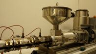 P.M. Wissen – Mit diesem Extruder stellen die jungen Erfnder ihr recyceltes Filament her.