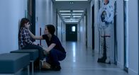Proxima – L-R: Stella Akerman Loreau (Zélie Boulant), Sarah Loreau (Eva Green)