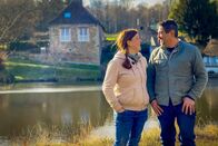 Auf und davon – Bea und Josef Almeida auf ihrem Grundstück