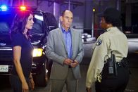 Navy CIS: L.A. – Deeks wurde verhaftet. Kensi (Daniela Ruah, l.) und Granger (Miguel Ferrer, M.) versuchen, seine Unschuld zu beweisen. Doch wird es ihnen gelingen?