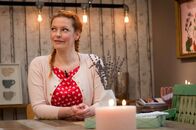 Sweet und Easy - Enie backt – Jeder kann backen und jeder kann schön backen! Enie van de Meiklokjes zeigt Schritt für Schritt wie man kleine und große Meisterstücke zaubert.