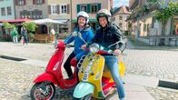 Expedition in die Heimat – Zenglein und Vespaverleiher Andreas Bick in Staufen.