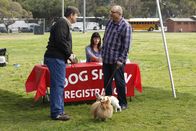 Modern Family – (v.li.) Fred (Rod McLachlan), Jay Pritchett (Ed O'Neill).