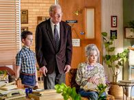 Young Sheldon – Iain Armitage (Sheldon Cooper), Ed Begley Jr. (Dr. Linkletter), Annie Potts (Constance 'Meemaw' Tucker).