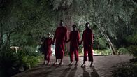 Wir – (v.l.n.r.) Pluto (Evan Alex); Abraham (Winston Duke); Red (Lupita Nyong'o); Umbrae (Shahadi Wright Joseph)