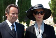 Donna Leon – Commissario Brunetti (Uwe Kockisch) und seine Frau Paola (Julia Jäger) trauern um Brunettis Mutter.
