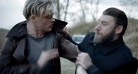 Der Treue größter Akt – Der Streit zwischen dem vermeintlich unbesiegbaren Siegfried (David Schütter, li.) und Hagen (Michael Joachim Heiss) um die Nachfolge des Waffenkonglomerats der Burgunden entbrennt.