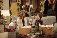 Last Man Standing – (v.l.n.r.) Vanessa (Nancy Travis); Eve (Kaitlyn Dever); Boyd (Flynn Morrison)