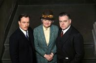 Agatha Christies Marple – V.l.n.r.: George Pritchard (Toby Stephens), Miss Marple (Julia McKenzie), Detective Somerset (Kevin McNally)