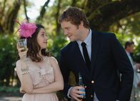 Fast verheiratet – Alison Brie als Suzie, Chris Pratt als Alex