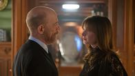 Schneemann – Der umtriebige Geschäftsmann Arve Støp (J. K. Simmons) hat eine Vorliebe für junge Frauen, was Ermittlerin Katrine Bratt (Rebecca Ferguson) auf den Plan ruft.